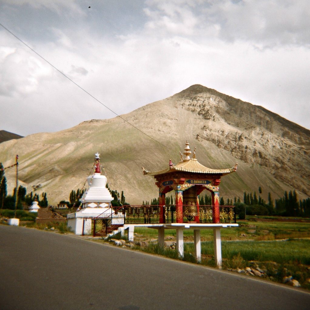 Ladakh family trip roadside stupa and prayer wheel Copyright©2017 reserved to photographer via mapandfamily.com