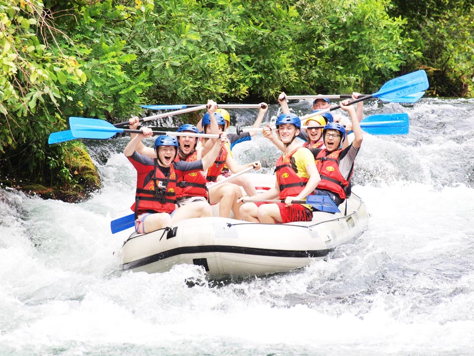 plan a holiday with teenagers: rafting in Croatia Copyright©2017 reserved to photographer via mapandfamily.com 