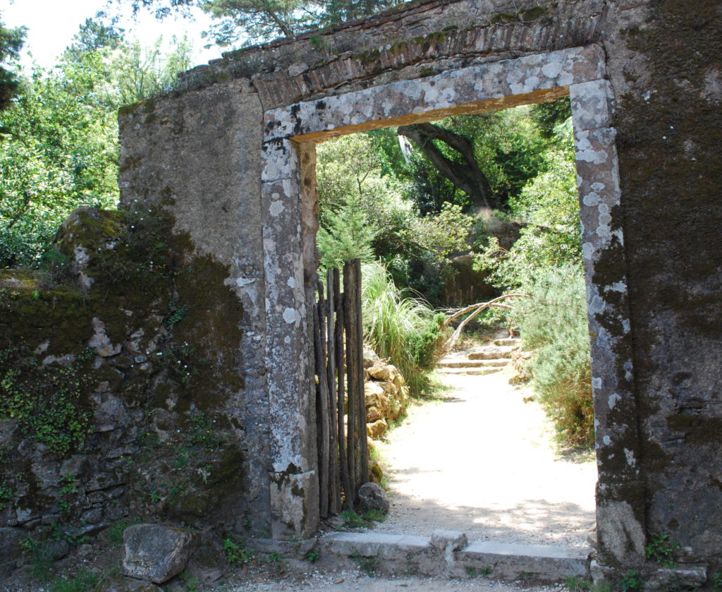 Family holidays in Lisbon. Stone arch in garden in Sintra. Copyright©2015 reserved to photographer. Contact mapandfamily.com