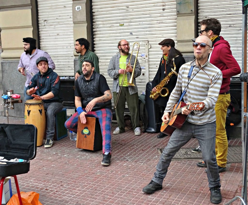 Buenos Aires family holiday. Band in San Telmo. Copyright©2016 reserved to photographer. Contact mapandfamily.com 