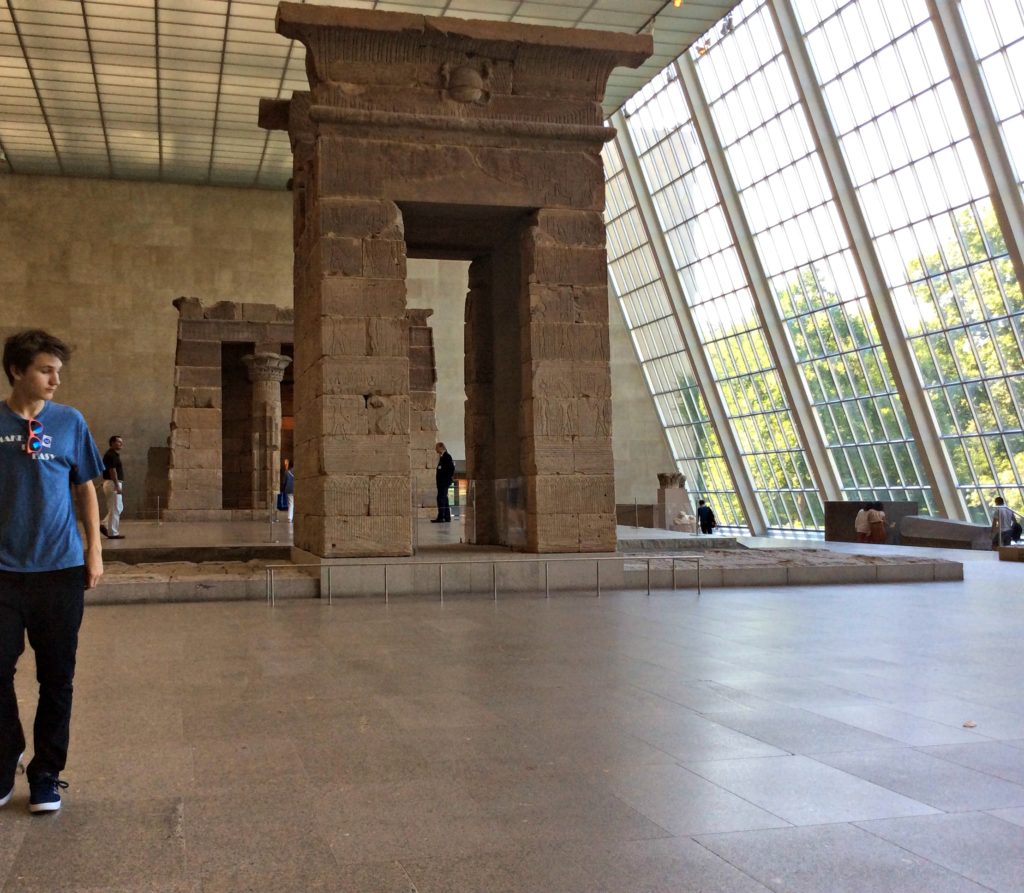 NYC with teens: Temple of Dendur. Copyright©2015 reserved Nancy Roberts. Contact mapandfamily.com