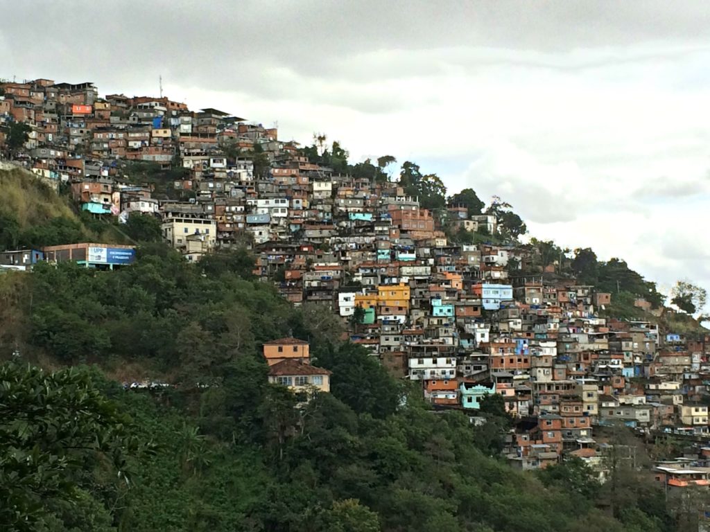 Rio with family favela Copyright©2016 reserved to photographer via mapandfamily.com