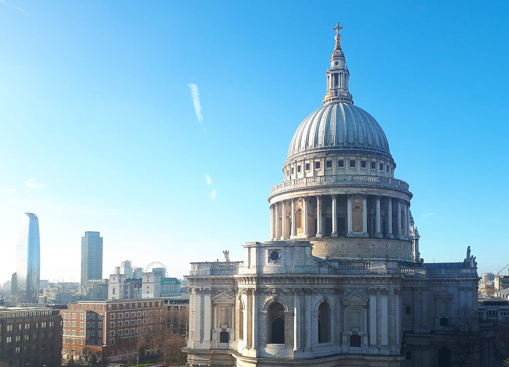 Dome of St Paul's cathedral seen from terrace at One New Change. Things to do in London with teens. Copyright ©2019 mapandfamily.com 