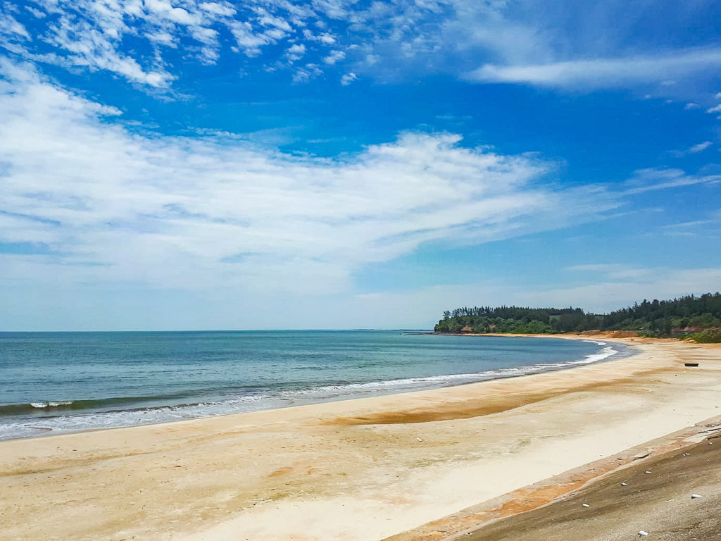 Hue to Hoi An, a beach overlooking the South China sea at Vinh Moc tunnels. Copyright ©2019 mapandfamily.com 