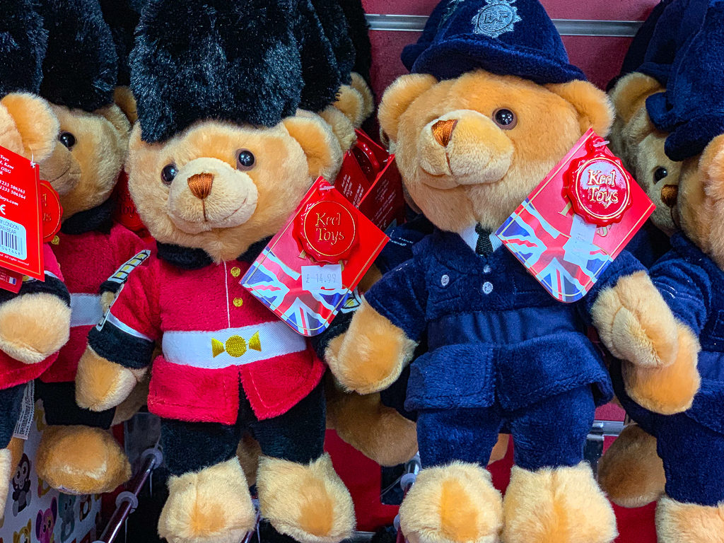 Teddy bears wearing guardsman and policeman uniforms. Copyright ©2019 mapandfamily.com