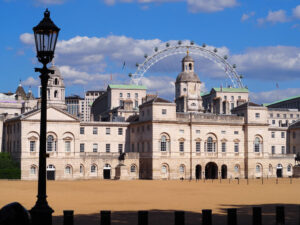 Historical places in London: Horse Guards and the London Eye. Copyright@2023mapandfamily.com