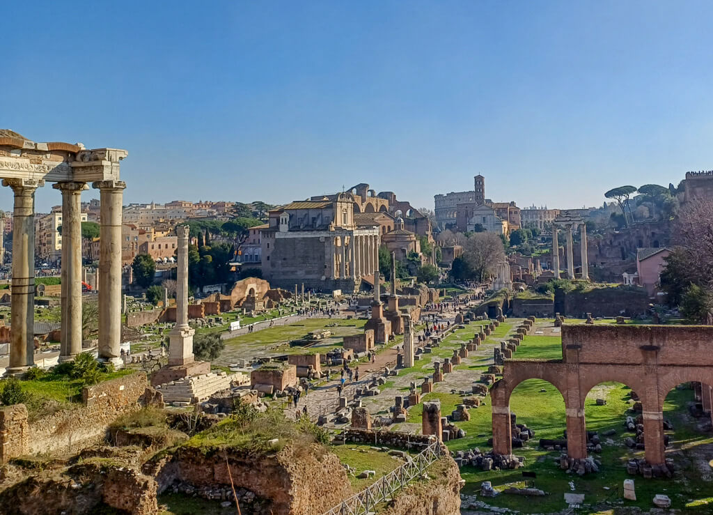 Rome is one of the best European cities to visit in September. These ruins of the Roman Forum are scattered across a wide area without shelter and best seen in fine weather. Copyright@2024 mapandfamily.com